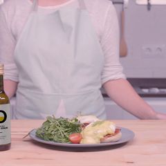 A picture of Eggs Benedict.