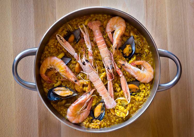 Paella de marisco