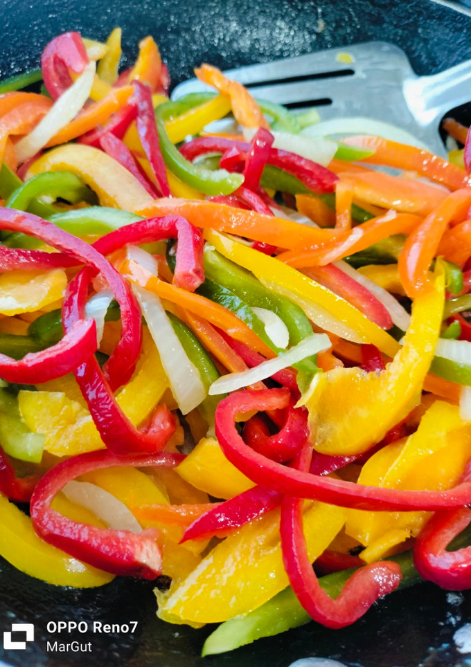 Una foto de Chiles Morrones