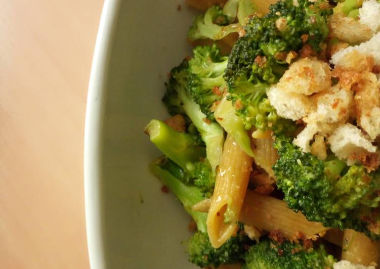 Pasta coi broccoli e"Muddica"