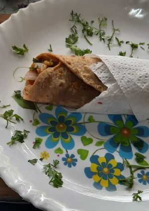A picture of Mix vegetables Maggi noodles Frankie roll.
