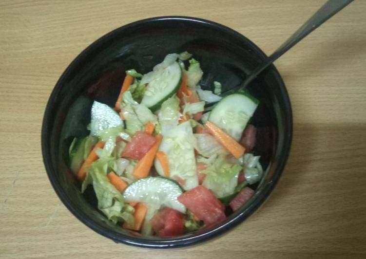 How to Prepare Homemade Garden salad