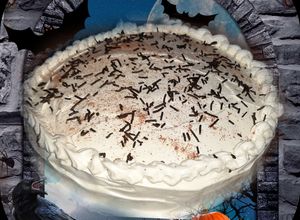Una foto de Pastel de media quincena 🎂 🤡👻