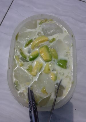 Foto resep Es Alpukat Susu simple