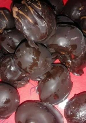A picture of Peanut truffles.