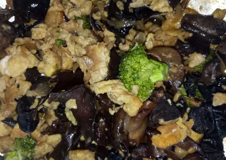 Resep Orak arik telur brokoli jamur saus lada hitam yang enak
