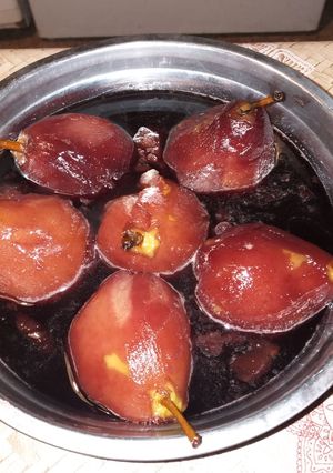 Una foto de Peras al vino dulce