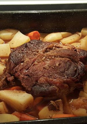 A picture of Pot Roast.