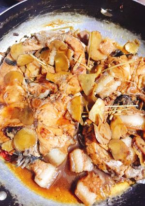 Hình của món Cá kho tàu - có ai thích ăn cá giống em hơm.