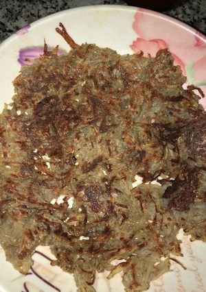 A picture of Potato pancakes#less than 5 ingredients.