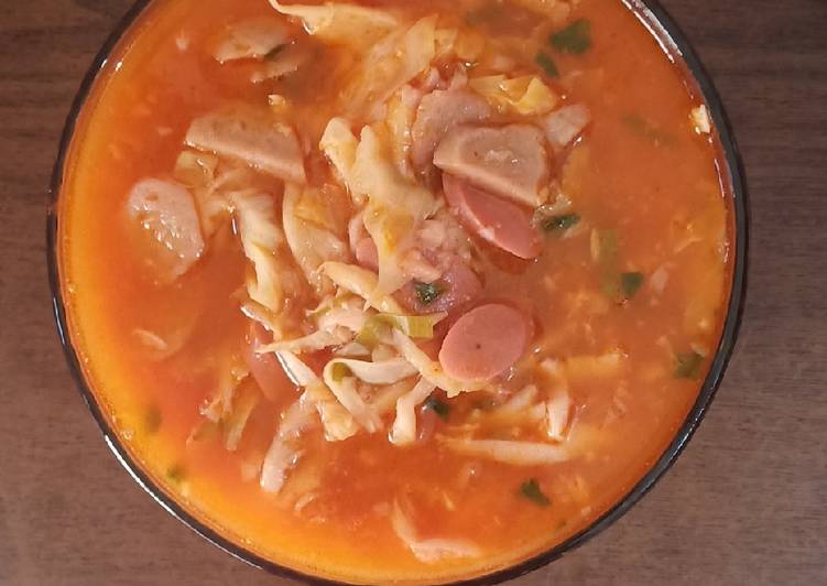 Bagaimana Membuat Sup merah jamur tiram yang Bisa Manjain Lidah