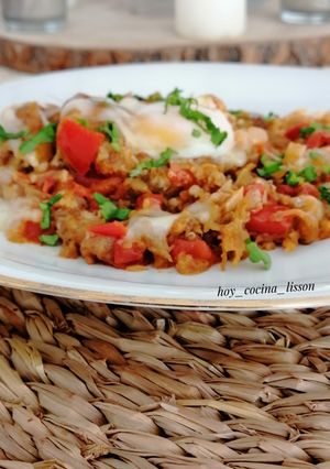 Una foto de Huevos con berenjena