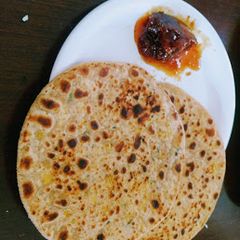 A picture of Dal paratha Dalpuri.