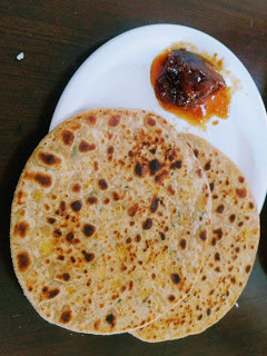 A picture of Dal paratha Dalpuri.