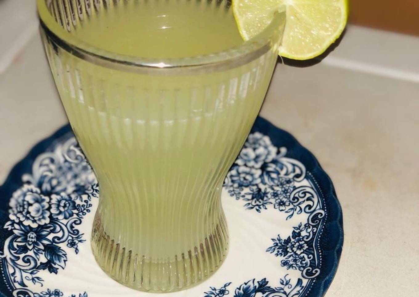 Sparkling ginger lemonade