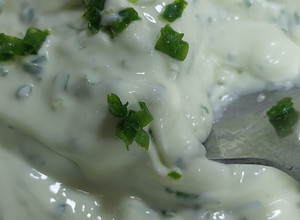 Una foto de Salsa de Mayonesa con Ciboulette 🌱