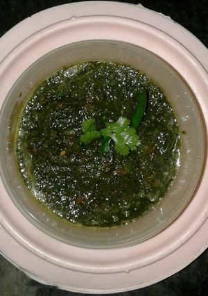 धनिया चटनी (Coriander chutney recipe in hindi) रेसिपी मुख्य फोटो