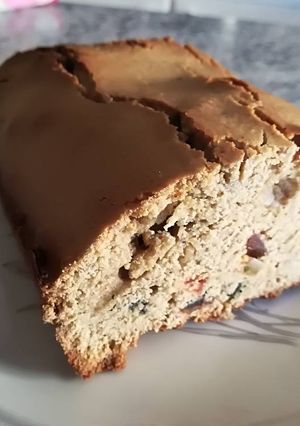 Una foto de Bizcocho Súper con avena y frutas confitadas