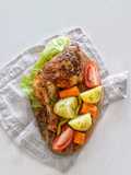 Cuartos traseros de Pollo al horno con mayonesa y ajo