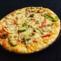 A picture of Fajita pizza.