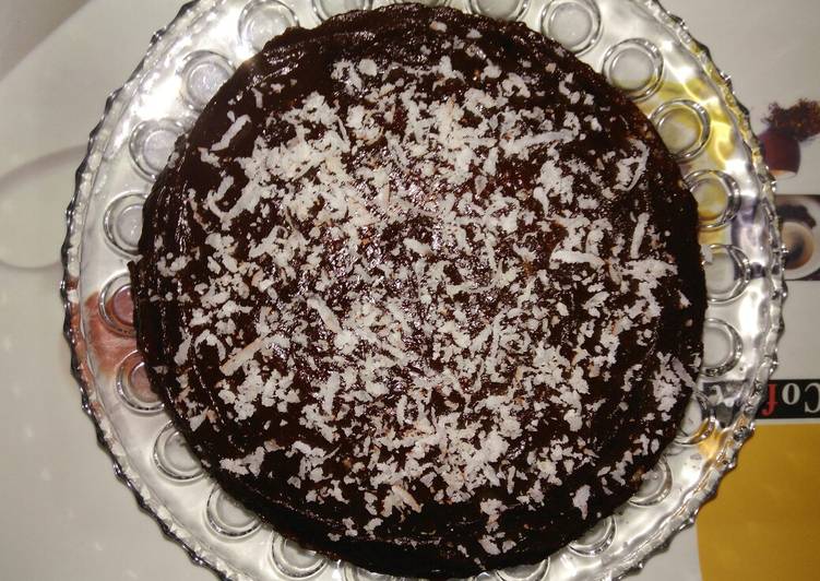 Recipe of Quick Vanilla cake with chocolate frosting