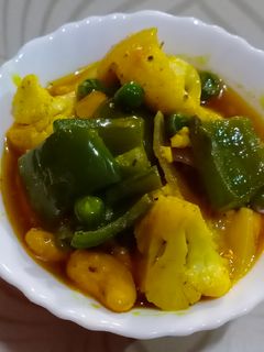 વેજ કોલ્હાપુરી (Veg Kolhapuri Recipe In Gujarati) રેસીપી મુખ્ય ફોટો