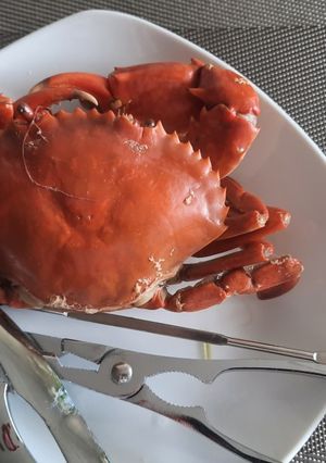 Hình của món Cua hấp lò vi sóng.