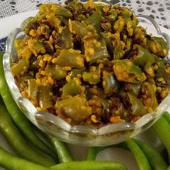 A picture of Green Chilies instant pickle.