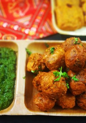 प्याज़ के पकोड़े (pyaz ke pakode recipe in Hindi) रेसिपी मुख्य फोटो