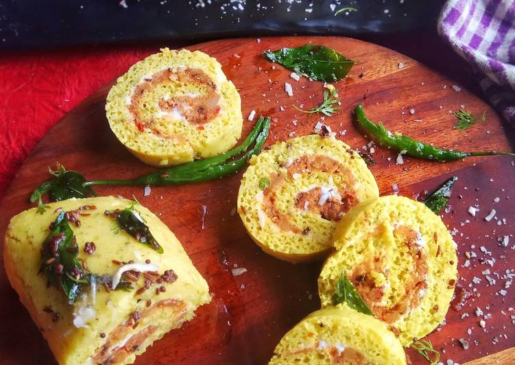 Steps to Prepare Perfect Shezwan Stuffed Dhokla Roll with garlic mayo