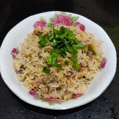 A picture of Mushroom Pulao.