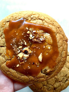 A picture of Snicker's bar inspired cookies.
