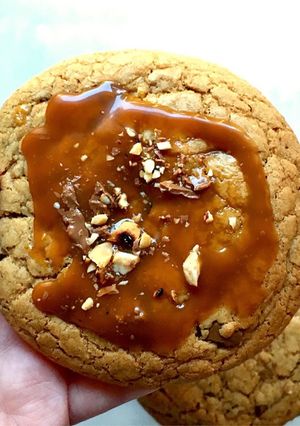 A picture of Snicker's bar inspired cookies.