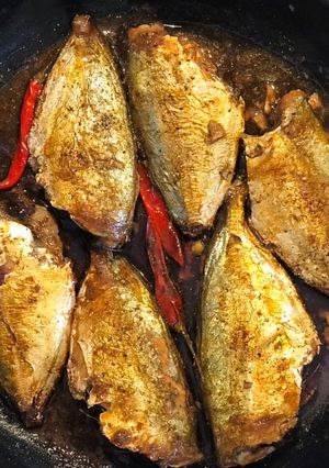 Hình của món Cá kho mỡ ớt.