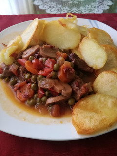 Una foto de Ternera en salsa con verduras