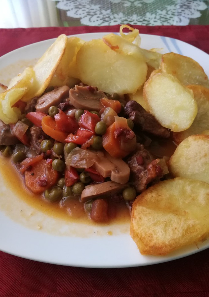 Una foto de Ternera en salsa con verduras