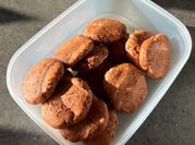 Una foto de galletas de harina de almendras "keto