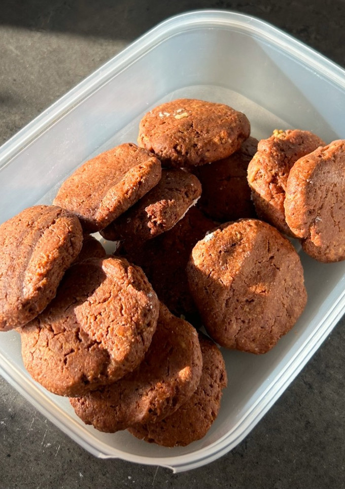 Una foto de Galletas de chocolate keto