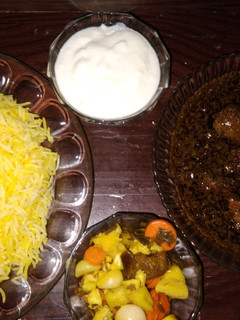 عکسی از دستور خورشت آلو اسفناج