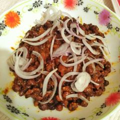A picture of Black Chana chat.