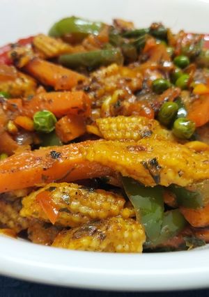 A picture of Baby Corn and Mixed Veg Jalfrezi.