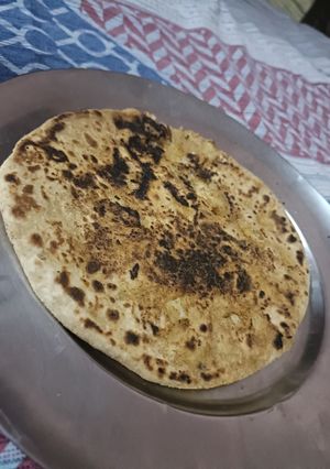 आलू पराठा (aloo ka paratha recipe in Hindi) रेसिपी मुख्य फोटो