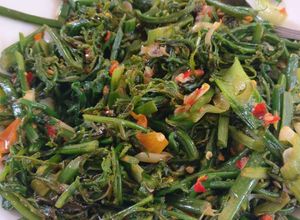 Foto resep Tumis Sayur Daun Pakis