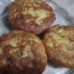 A picture of Aloo ki Tikki.
