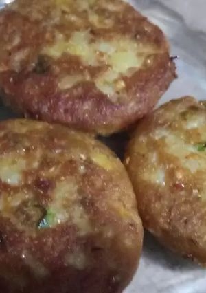 A picture of Aloo ki Tikki.