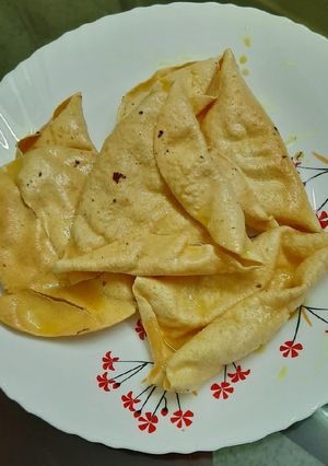 পাঁপড় ভাজা (papar bhaja recipe in Bengali) রেসিপির প্রধান ছবি