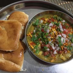 A picture of Ragda pav.