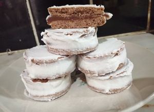 Una foto de Alfajores nevados tipo Jorgito Blanco