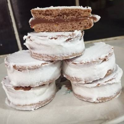 Alfajores nevados tipo Jorgito Blanco Receta de Virginia Gil - Cookpad