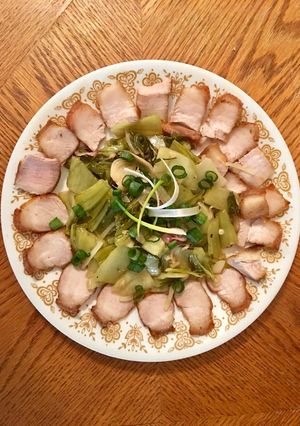 Hình của món Ba rọi áp chảo xào cải chua.